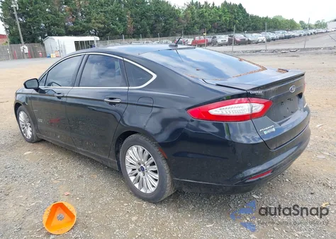 2014 Ford Fusion Energi Titanium from USA, damaged, VIN 3FA6P0SU8ER396231
